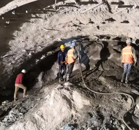 舒城拱顶带模注浆料的施工流程及注意事项